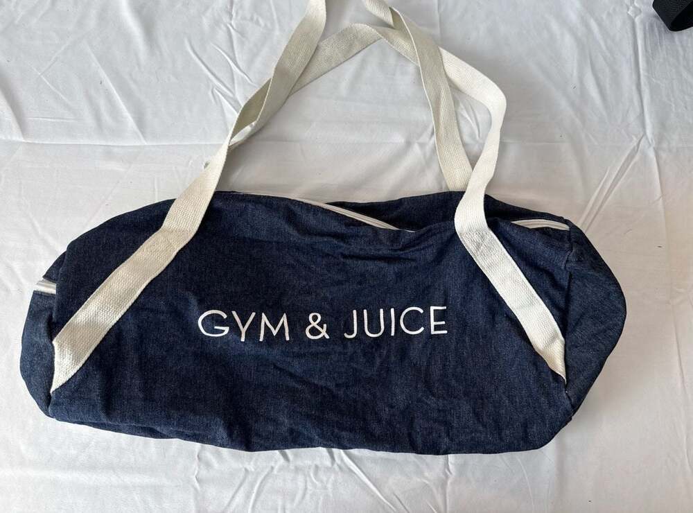 Gym & Juice Athletic Yoga Duffel Bag Blue Zip With Pockets